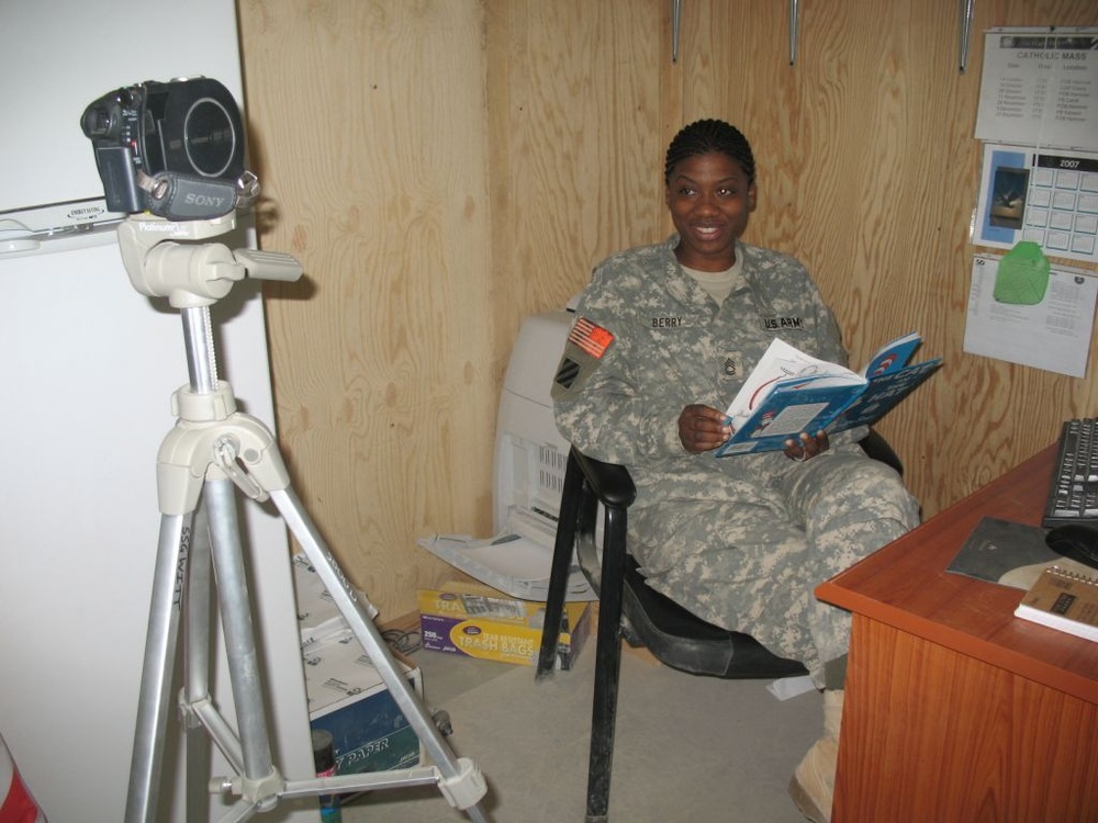 3rd BCT Soldiers communicate with their kids