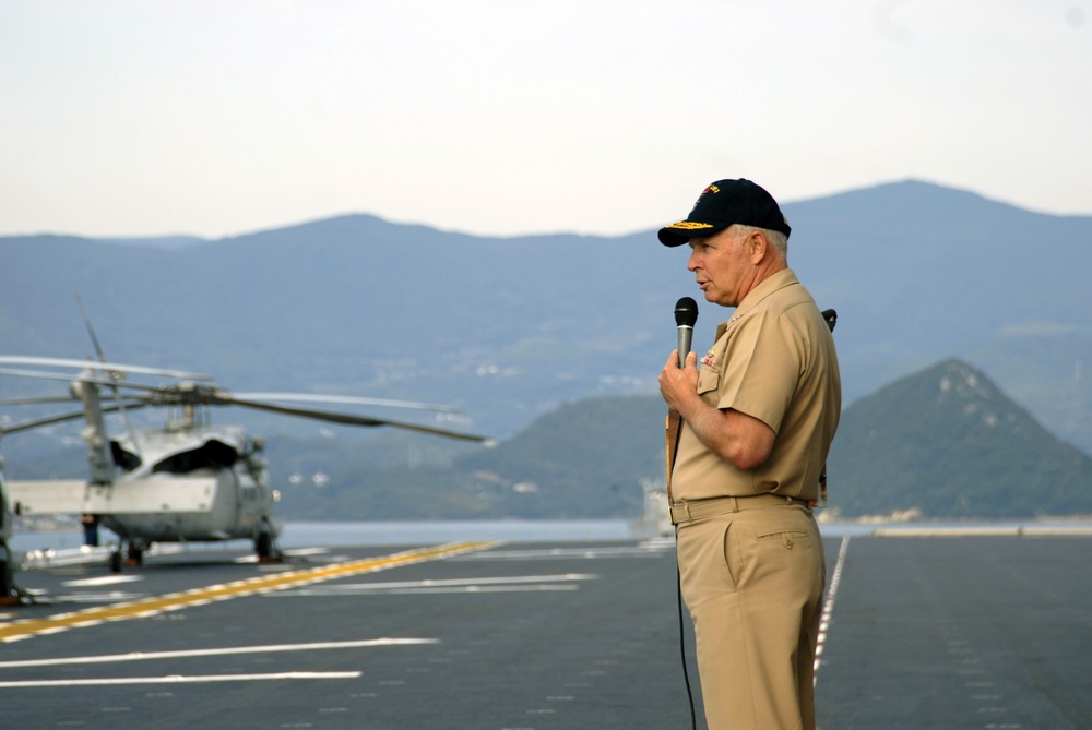 Commander of Naval Surface Forces visits Japan