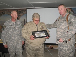 Motivational speaker visits FOB Hammer