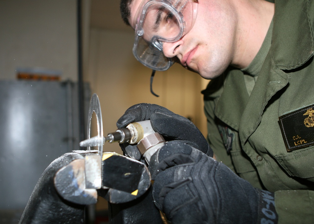 Heavy Haulers Mechanics Maintain Mission Readiness