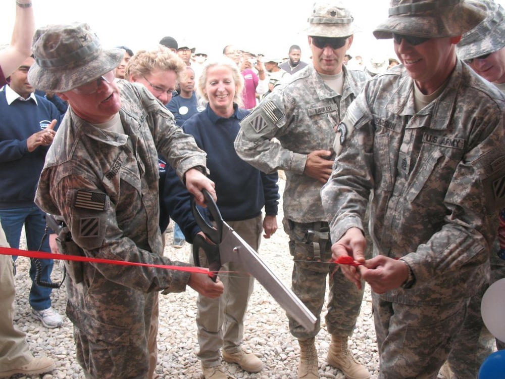 AAFES opens new PX on FOB Hammer