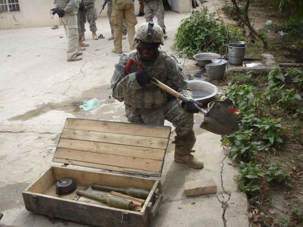 1-15th Inf. Regt. discovers cache in haystack