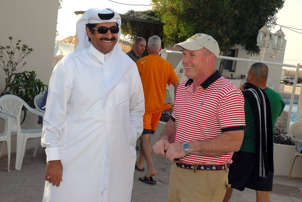 general invites U.S. service members to beach home