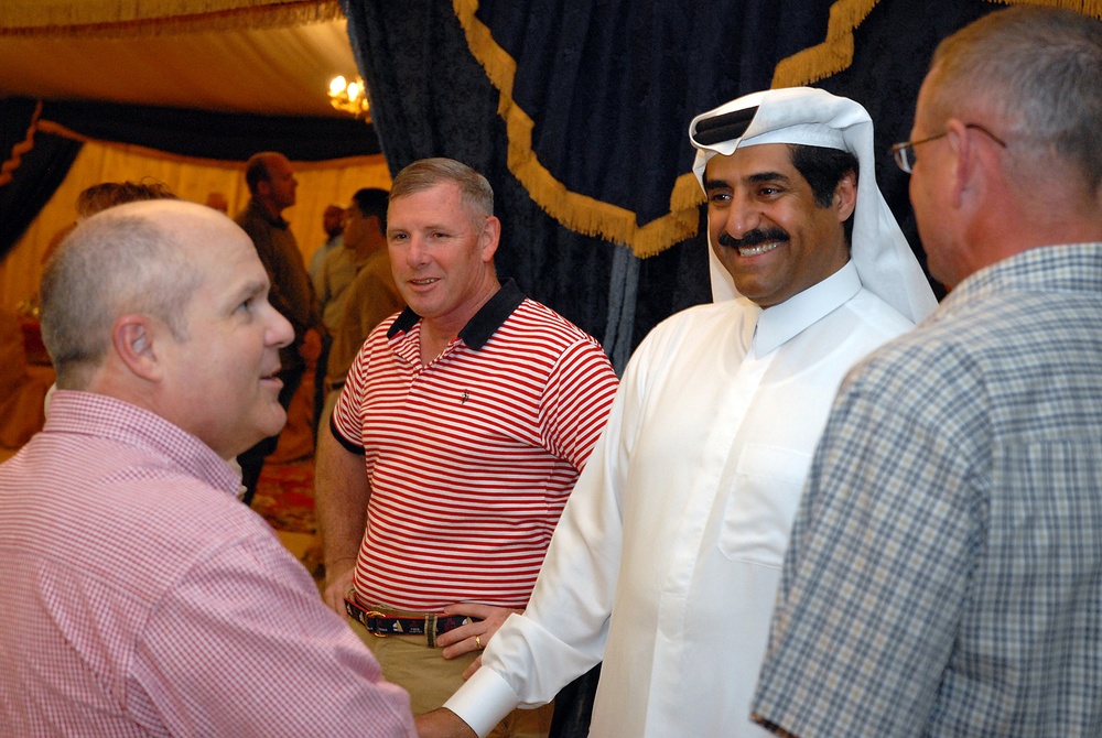 general invites U.S. service members to beach home