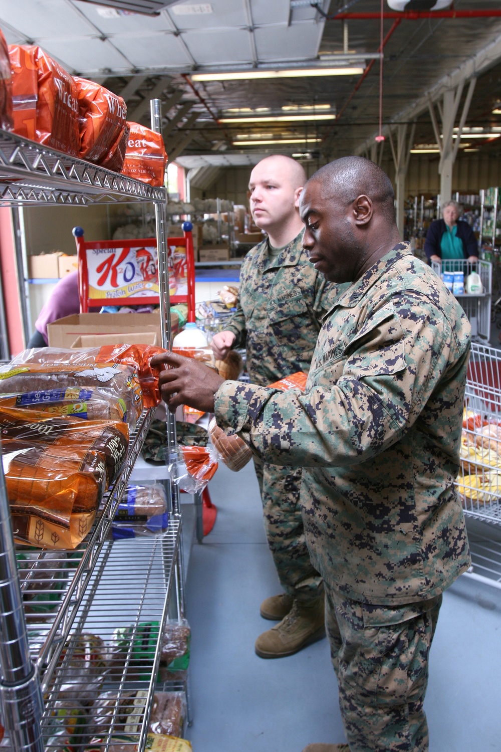 Station Food Locker Helps Miramar Marines, Sailors