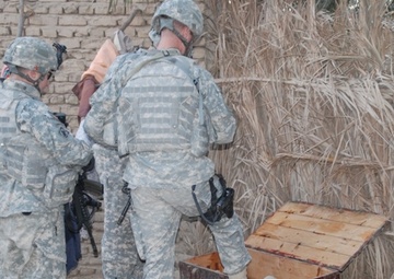 Patrolling the neighborhoods of Iraq