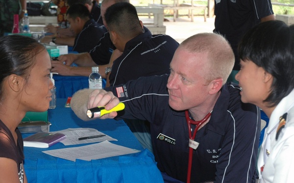 Afloat Readiness Team Provides Healthcare
