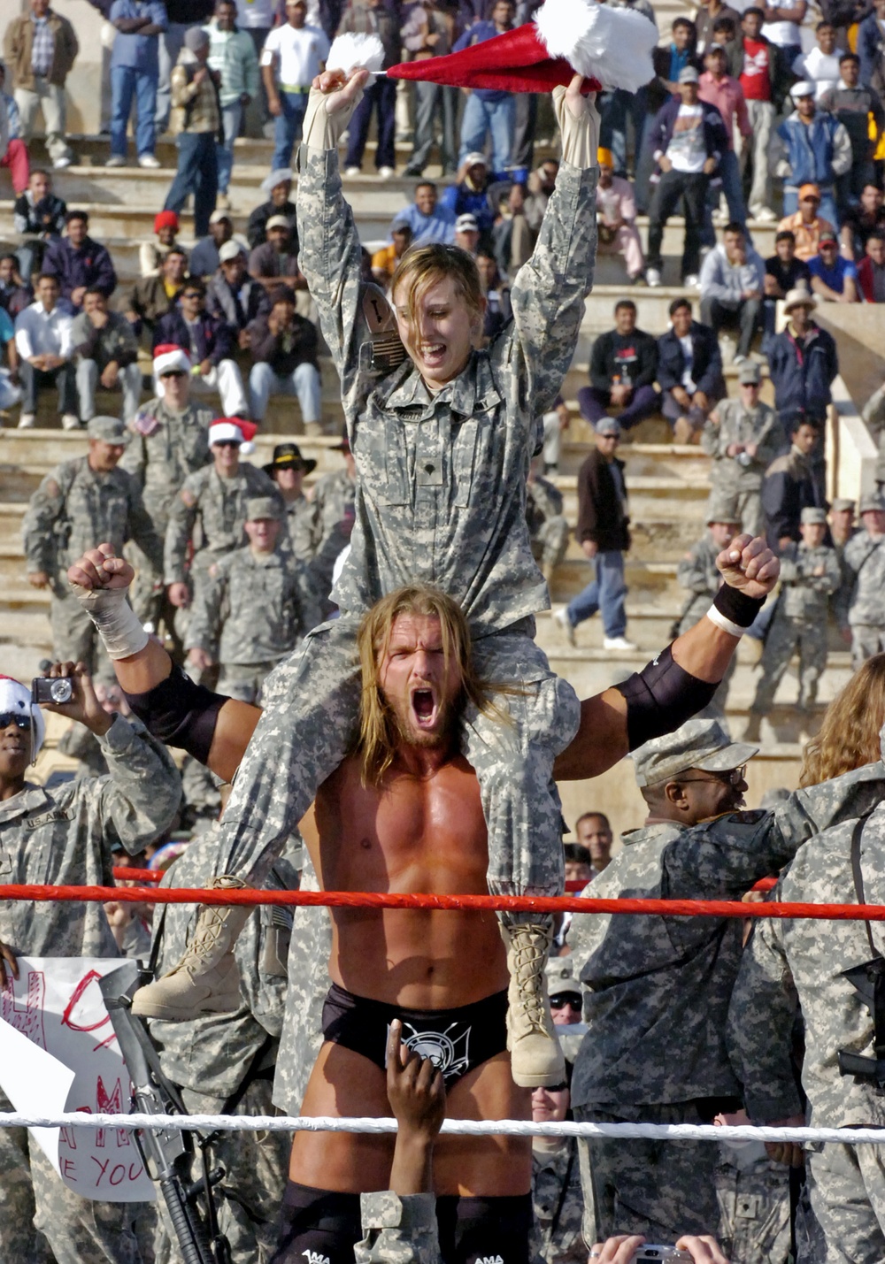 DVIDS Images WWE Tribute to the Troops [Image 8 of 10]