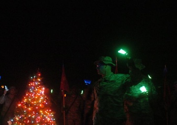 3RD HBCT Soldiers attend tree lighting ceremony