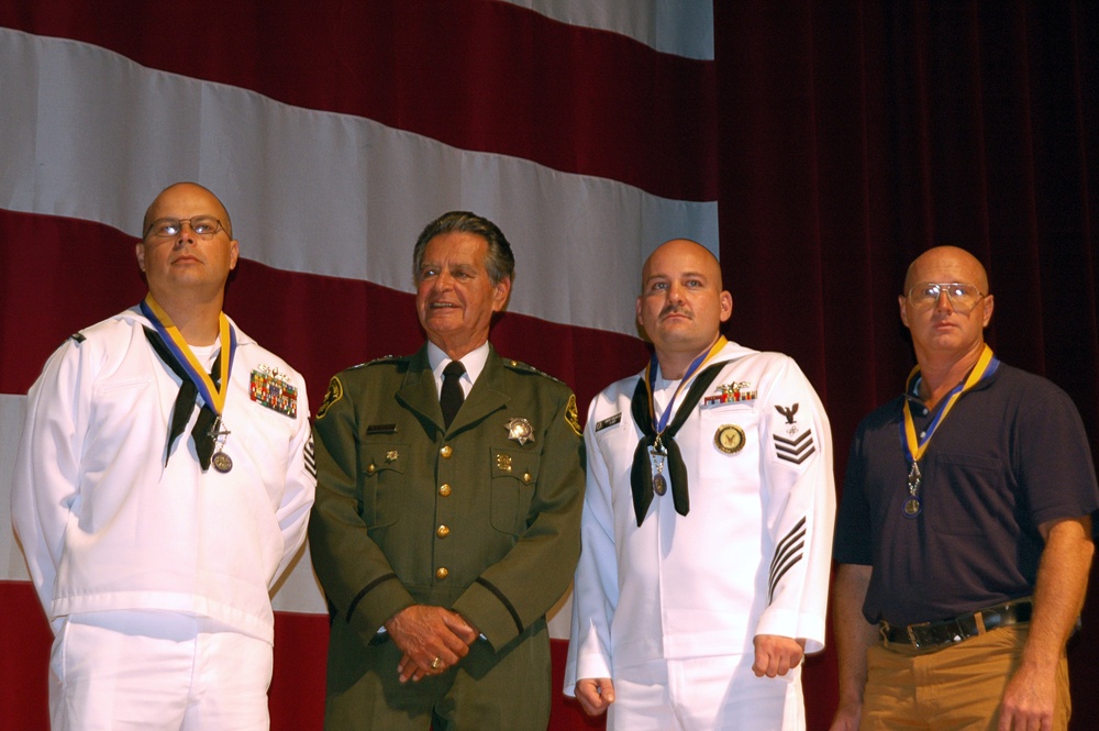 Sailors Receive Distinguished Service Award