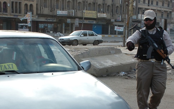 1-64 troops make initial payment to concerned local citizens in Jamia