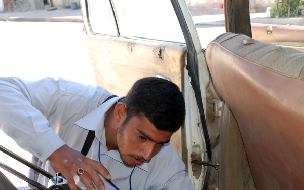 Iraqi Security Volunteers contribute to neighborhood's resurgence