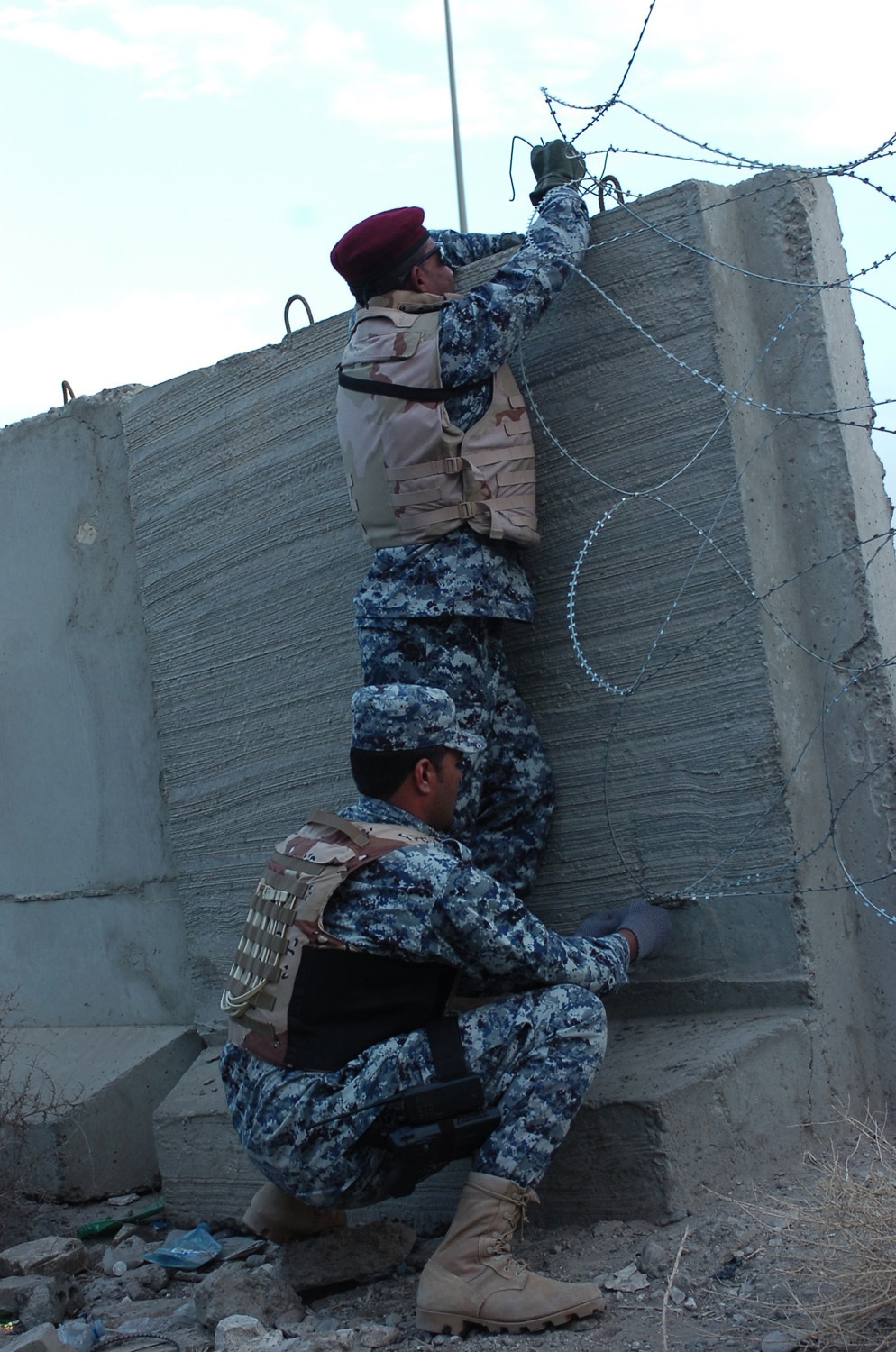 Iraqi National Police, troops patrol Kahdra