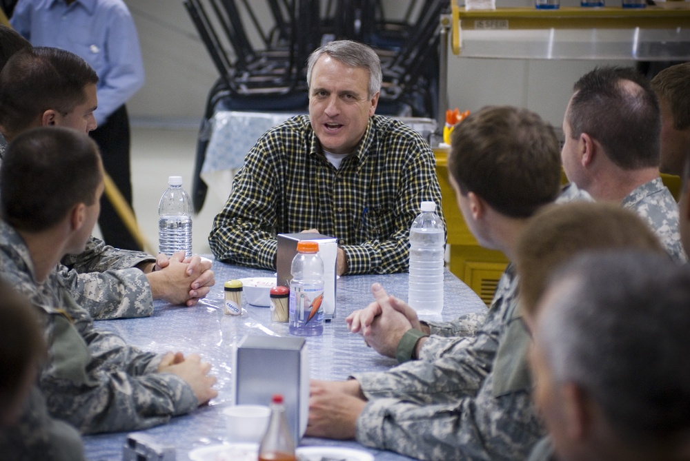 Colorado Gov. Bill Ritter Visits Balad Air Base