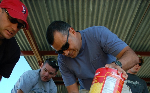 Task Force Volunteers Deliver Food to Honduran Village