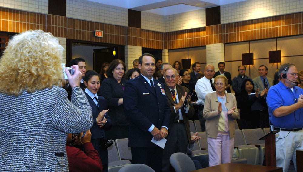 Arizona City Helps Get Military News to State