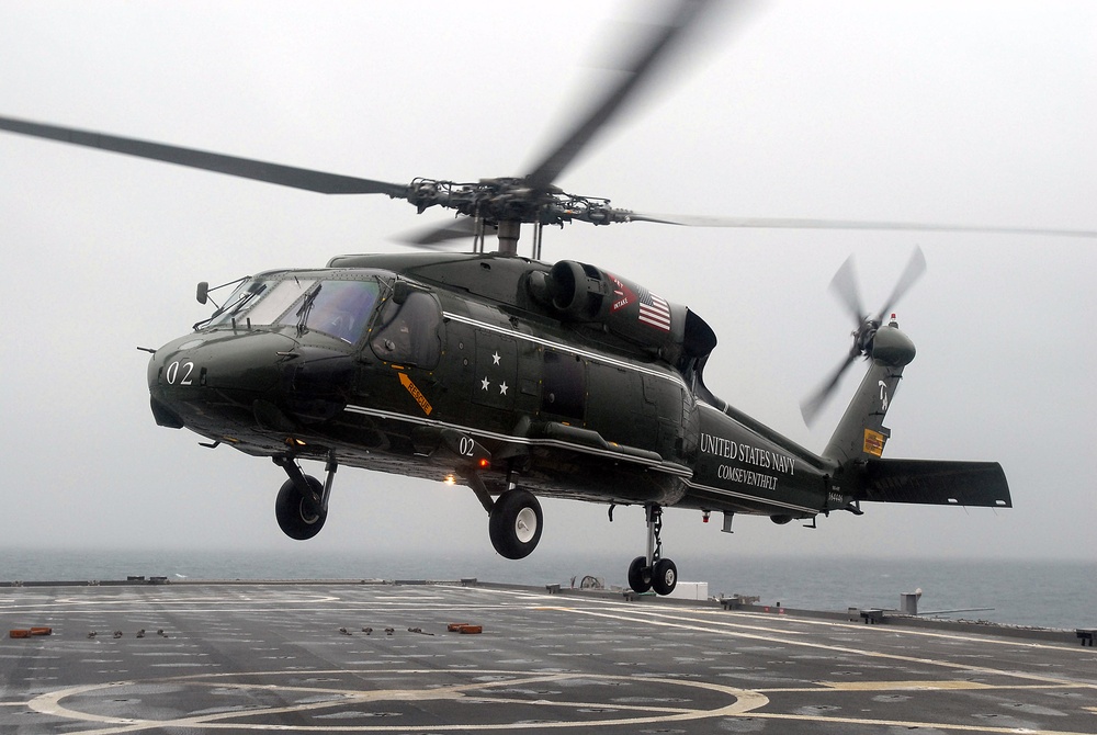 SH-60F Seahawk lands aboard USS Juneau