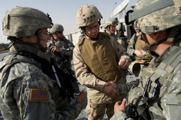 Chairman of the Joint Chiefs of Staff, Navy Adm. Mike Mullen hosts the USO