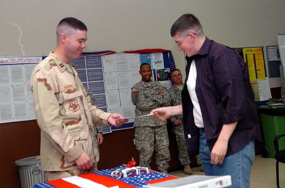 150,000th R&amp;amp;R Soldier in Qatar