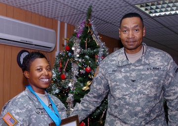 Soldiers presented Knowlton Award