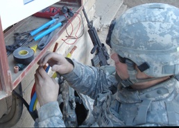 Soldiers light up holiday season