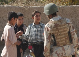 Iraqi Army brings smiles