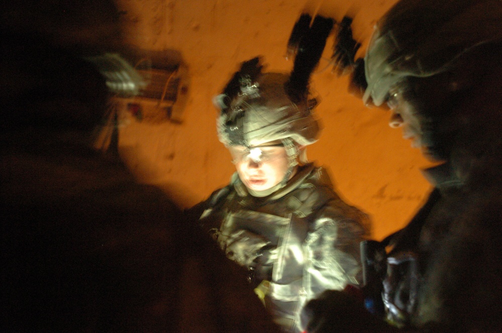 Soldiers conduct night operations