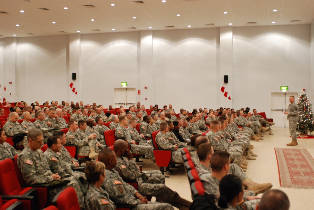 Army Reserve Leadership Brings Holiday Message to Kuwait