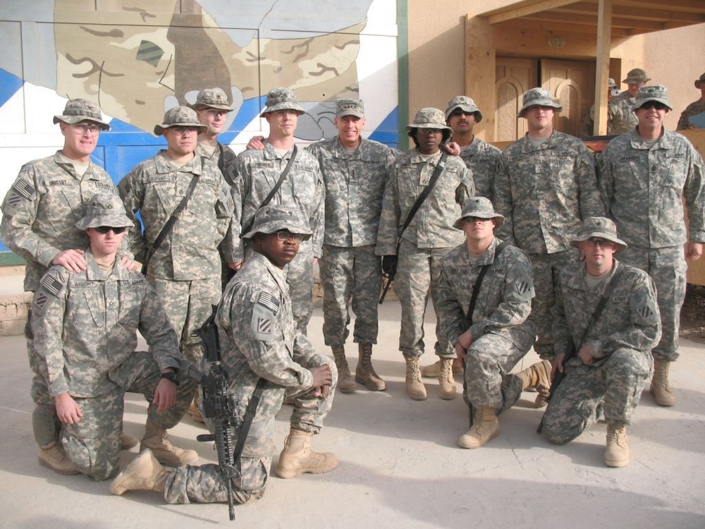 Gen. Petraeus visits Sledgehammer Brigade