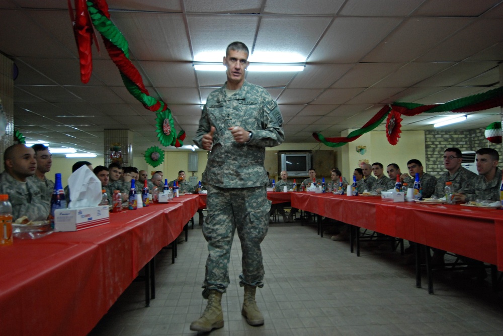 A Christmas visit from the brass: 82nd Airborne commander visits paratroope