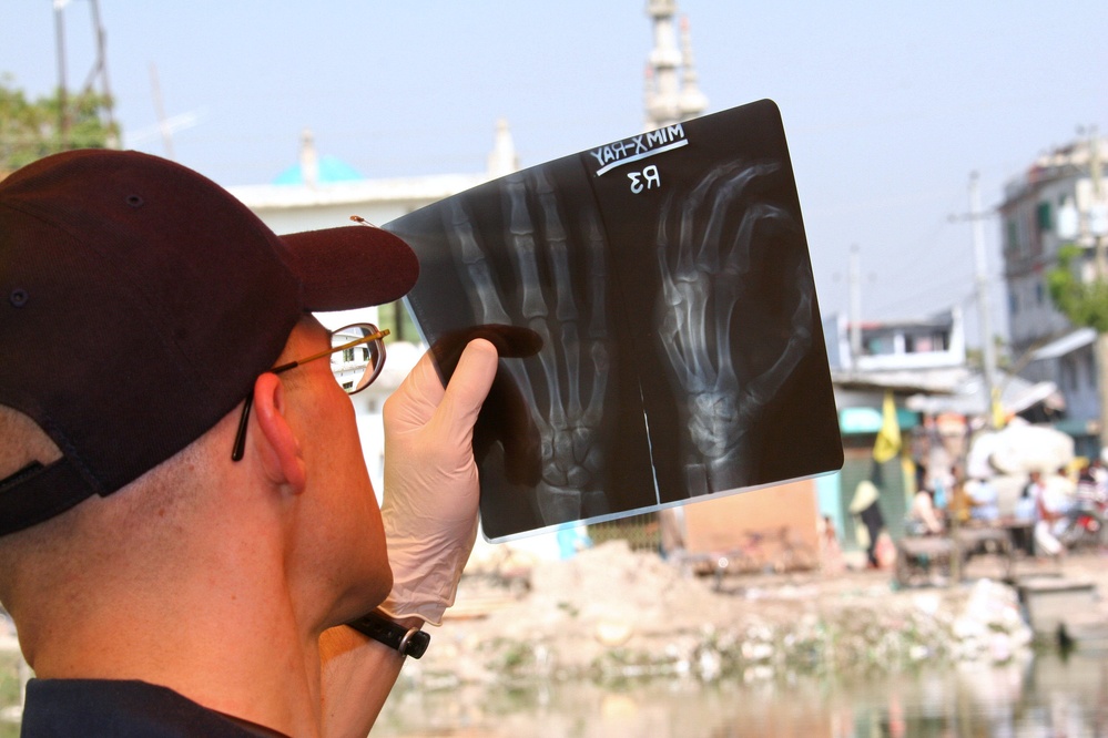 Humanitarian efforts in wake of tropical cyclone Sidr