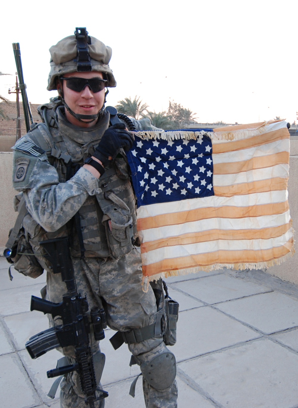 Flag of my Father: Paratrooper keeps flag carried by his dad in Vietnam clo