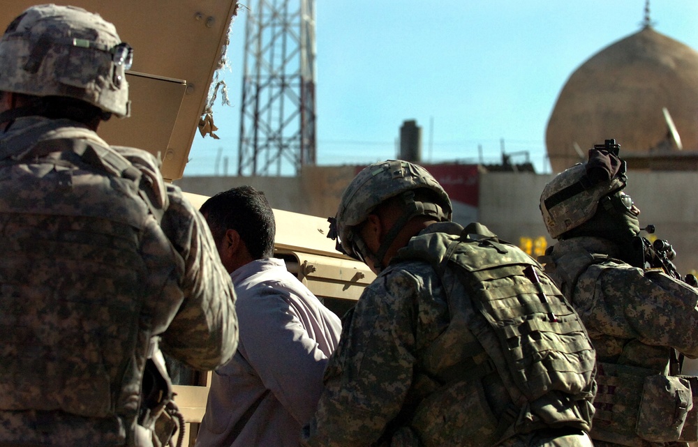 CF detain High Value Target while underfire in Mosul
