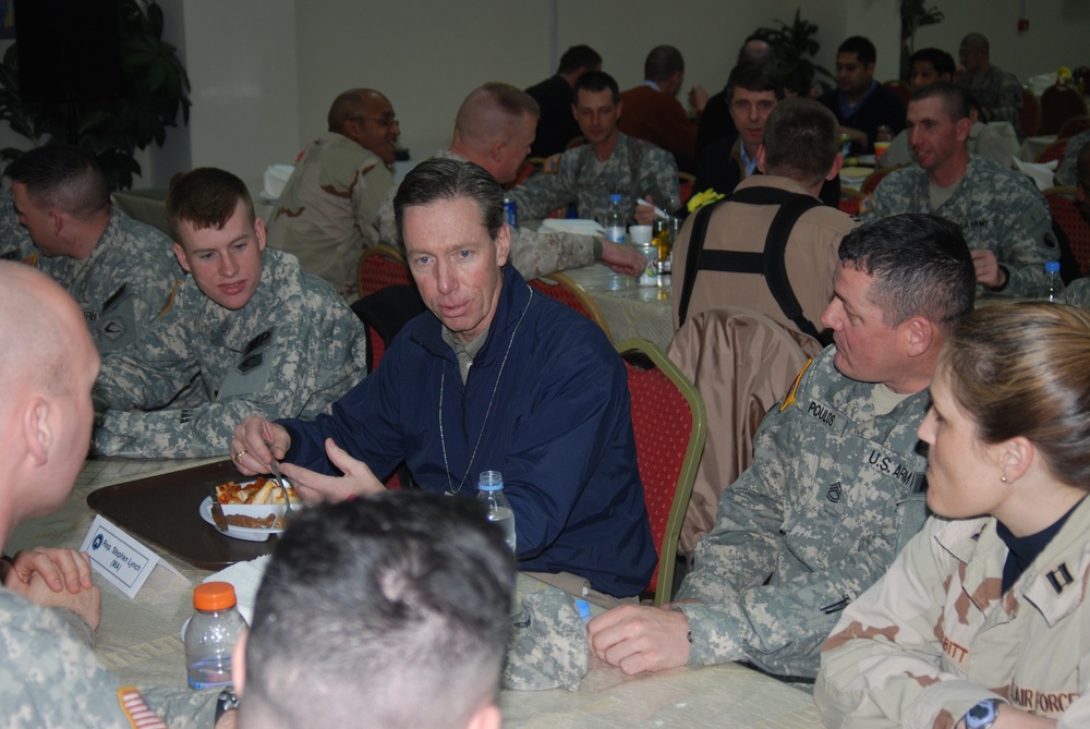 Representative Stephen F. Lynch visits Baghdad