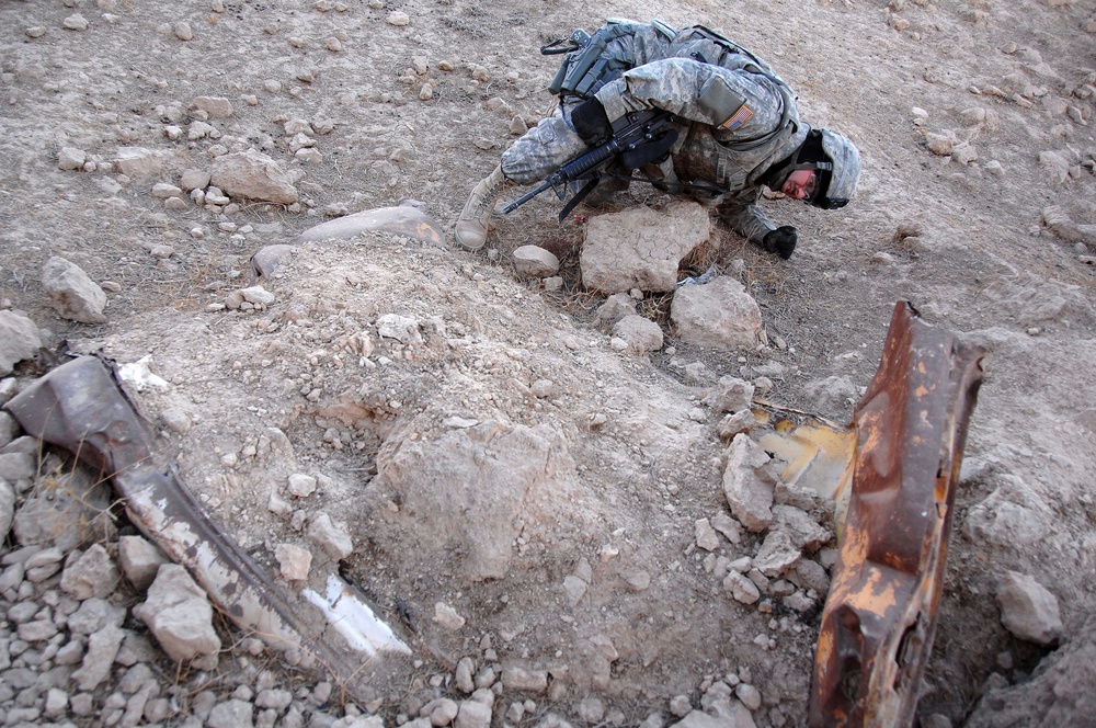 Patrols outside Mosul