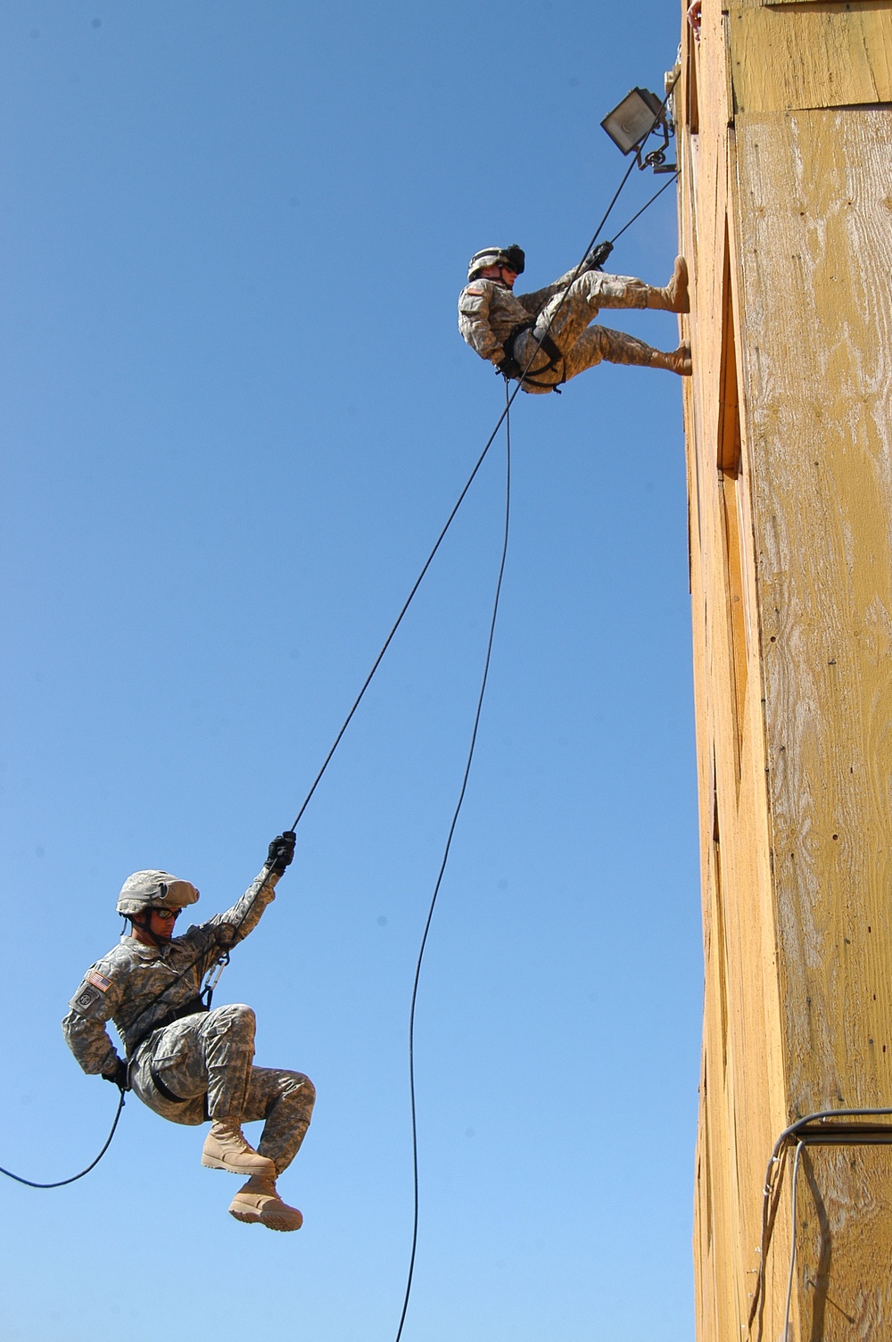 DVIDS - News - Soldiers learn to rappel to enhance capabilities