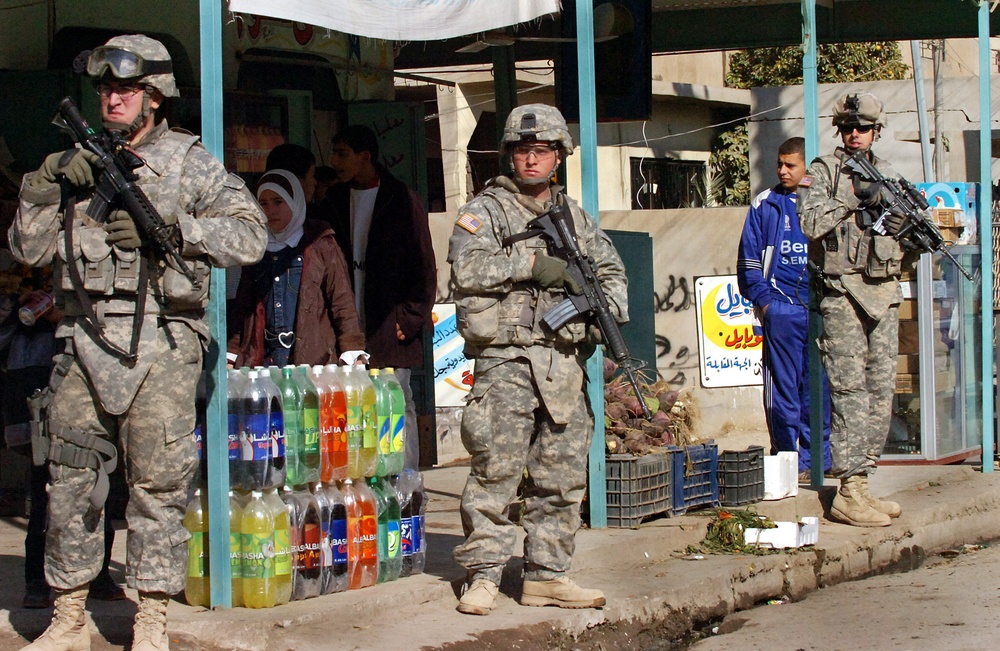 Presence Patrol in Mosul's Tal al-Ramanmarket