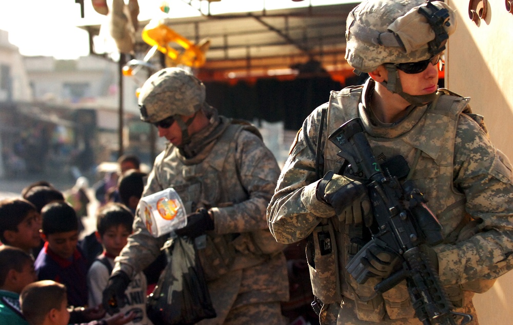 Presence Patrol in Mosul's Tal al-Ramanmarket