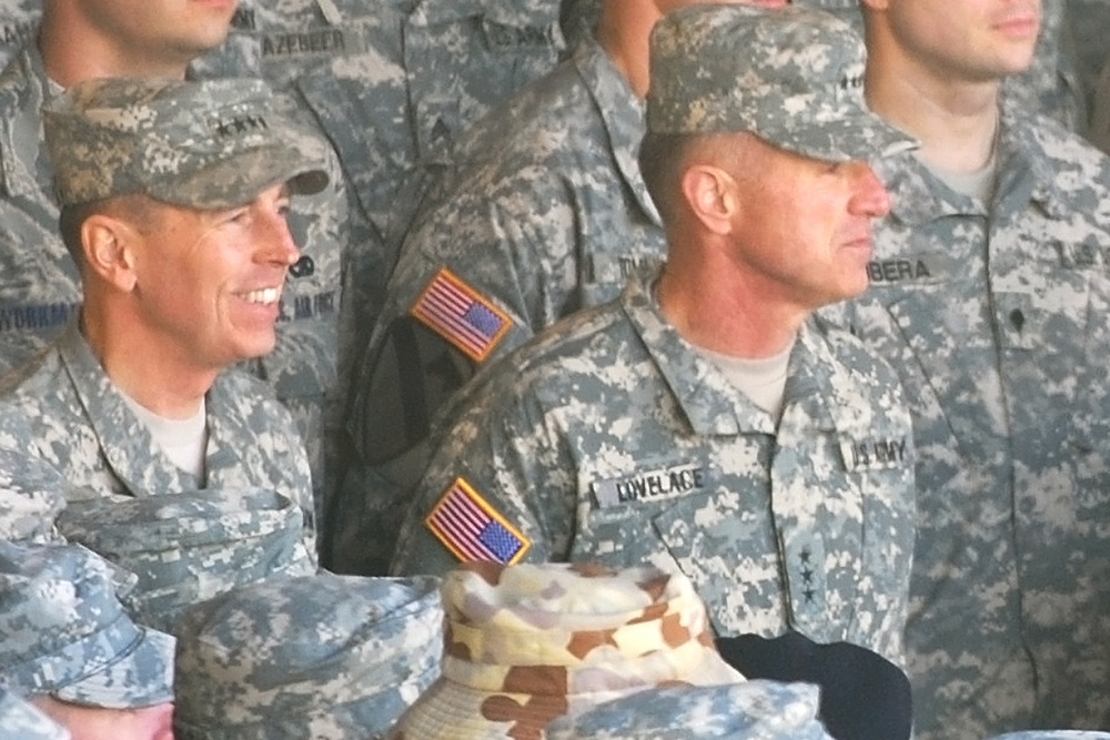 Bush visits troops in Kuwait