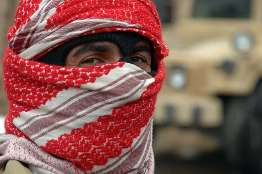 Iraqis stand up security forces in the northern DRV during Operation Raider