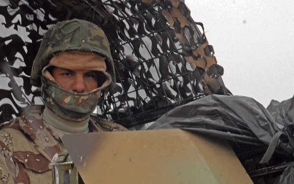 Iraqis stand up security forces in the northern DRV during Operation Raider