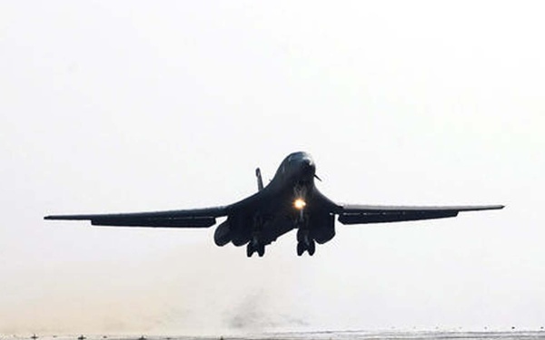 B1-B Takeoff