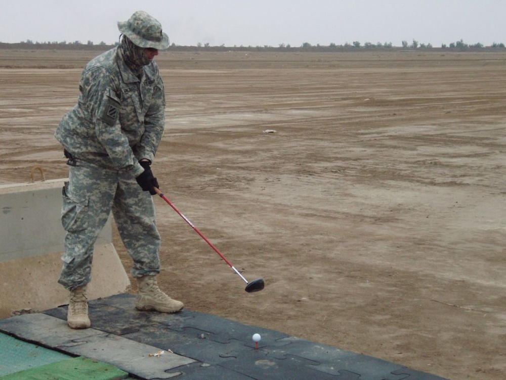 3rd BCT Soldiers take a swing at new driving range