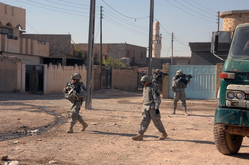 Patrol conducted in Samarah, Iraq