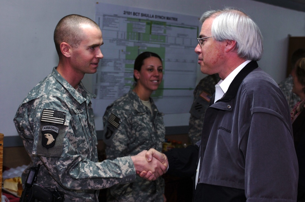 Congressmen visit Strike troops