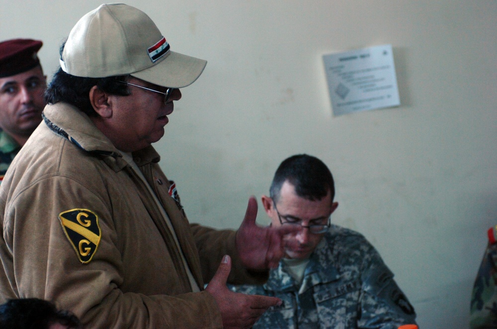 Iraqi Army general visits concerned local citizens in northwest Baghdad