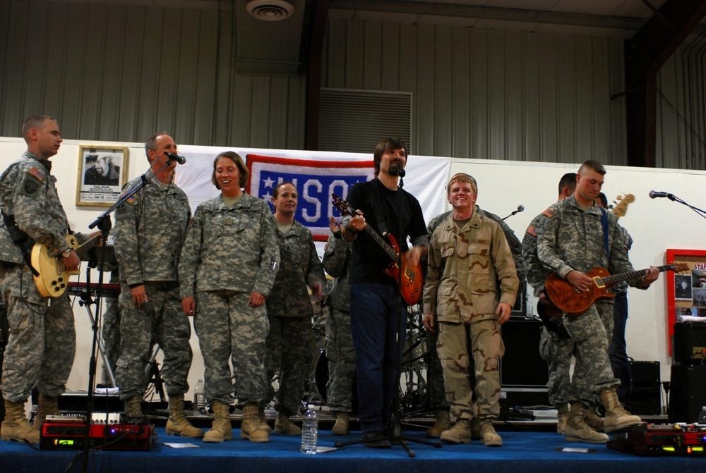 First Christian band to visit Iraq troops