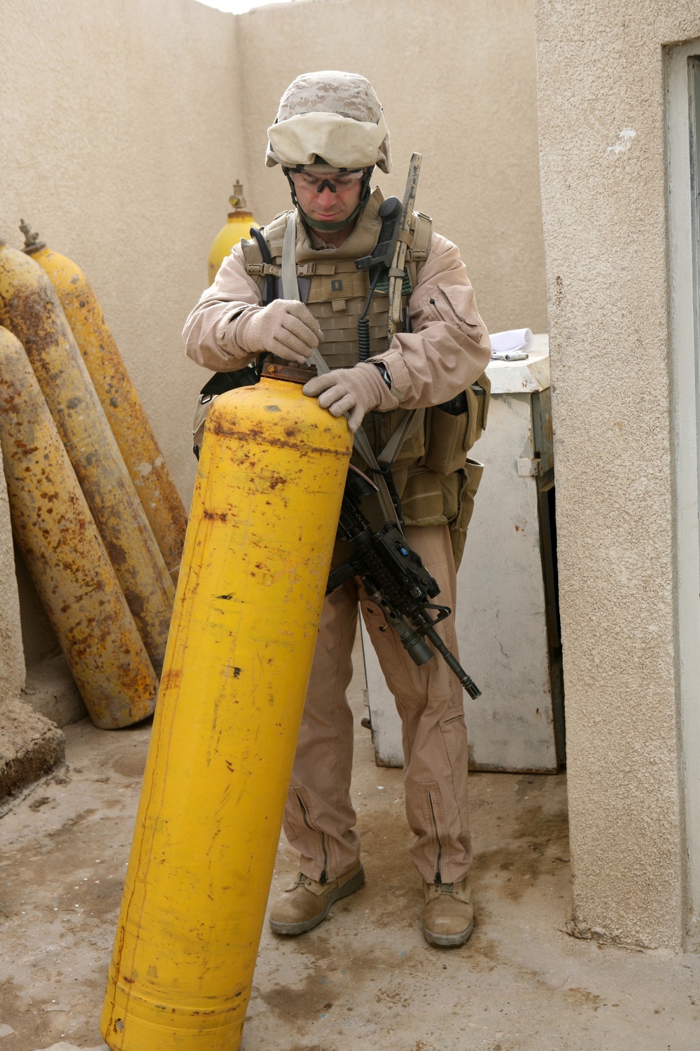 Marines Check the Al Fallajuh B Dewi Water Treatment Plant