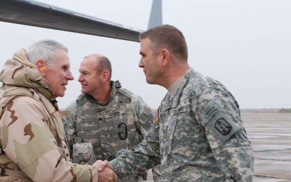 CENTCOM commander visits Wasit troops