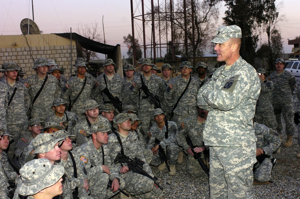 10th Mountain Division Commander Visits troops in Kirkuk, Iraq